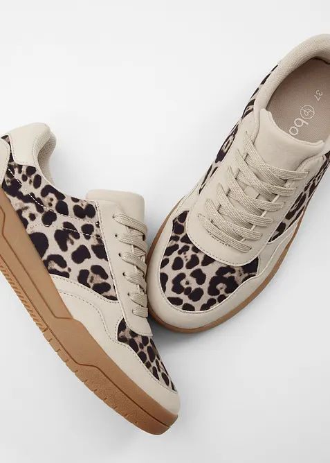 Sneakers med animal details, bonprix