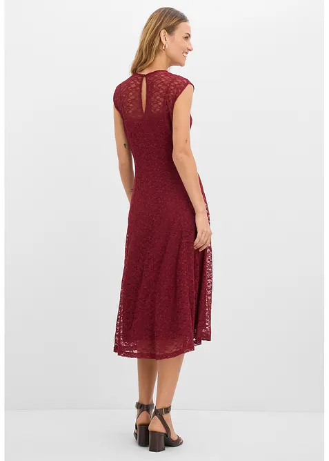 Utsvingt blondekjole, bonprix