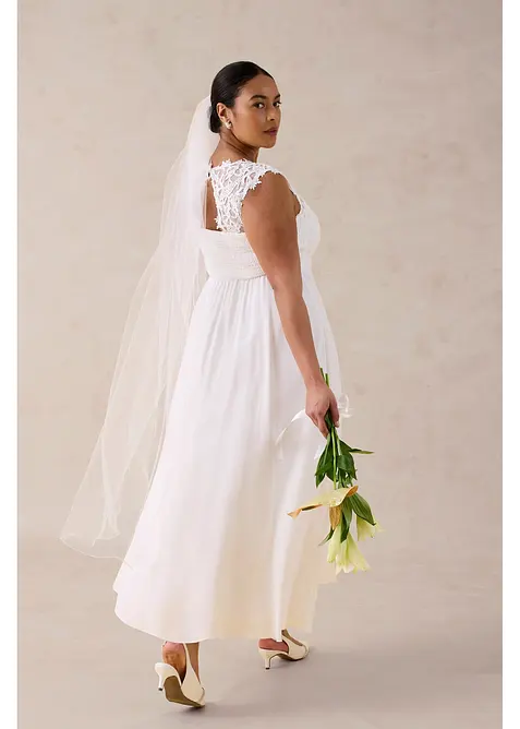 Selskapskjole med blonder, bonprix