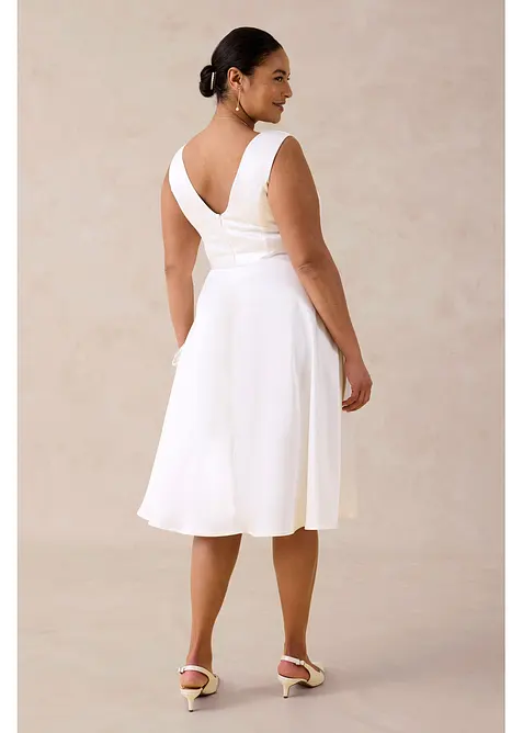 Etuikjole i blank sateng, bonprix