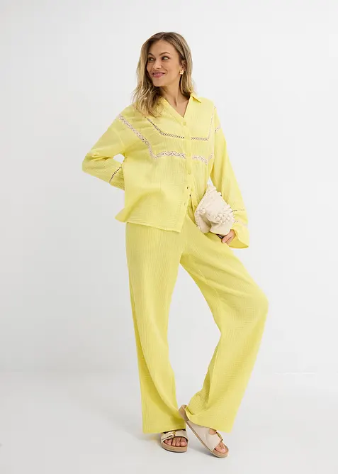 Skjorte i musselin med blondeinnfellinger, bonprix