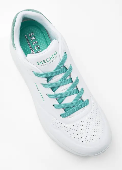 Sneakers med memoryskum fra Skechers, Skechers