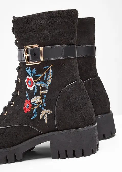 Sn&oslash;reboots med broderier, bonprix