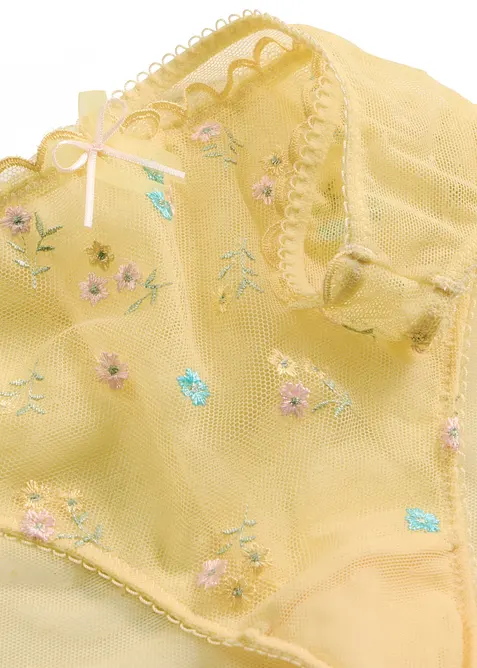 Minitruse med nydelig broderi, bonprix