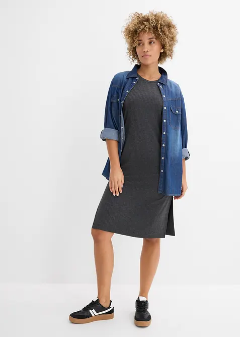 Kjole i ribbet materiale med sidesplitter, av lett viskosemiks, bonprix