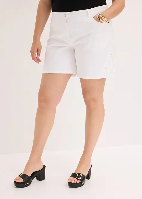 Shorts med hullbroderier, bonprix