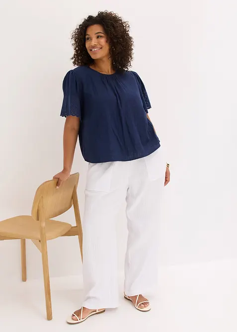 Kortermet bluse av luftig musselin, bonprix