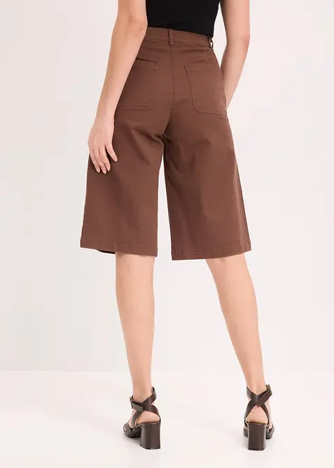Wide Leg-bermudashorts av elastisk twillmateriale, bonprix