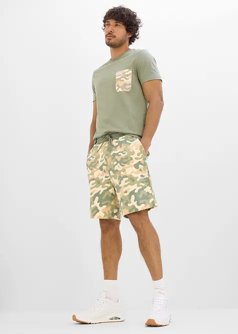 T-skjorte i &oslash;kologisk bomull med brystlomme, Slim fit, bonprix