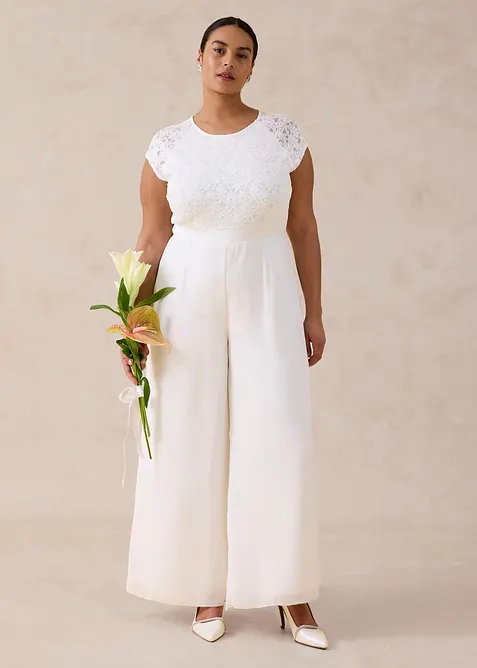 Jumpsuit i lett chiffon med blonder, bonprix