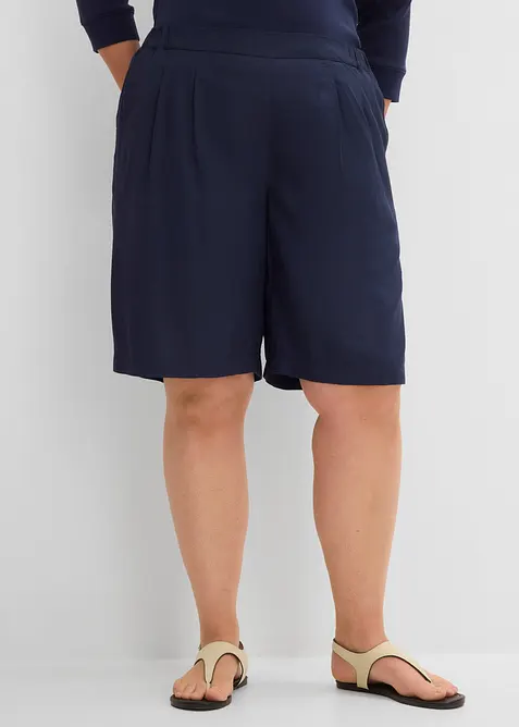 Bermudashorts av lett viskose, bonprix