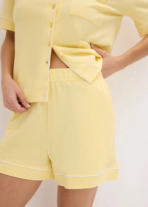 Kort pyjamas i myk viskoseblanding, bonprix