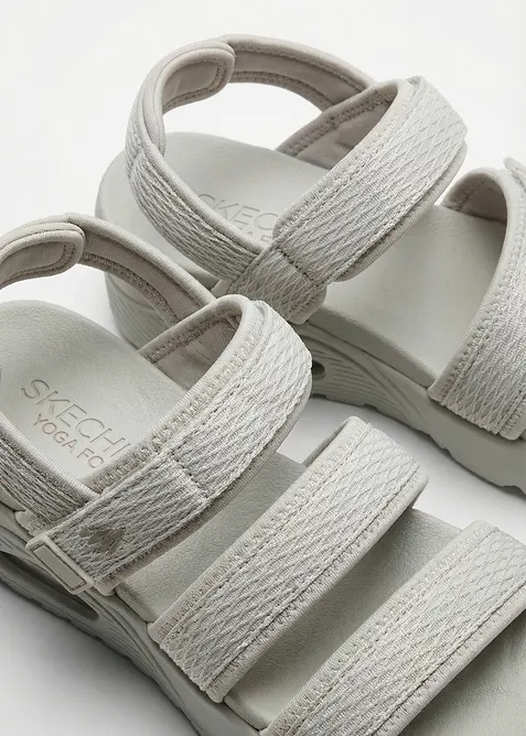 Sandaler med memoryskum fra Skechers, Skechers
