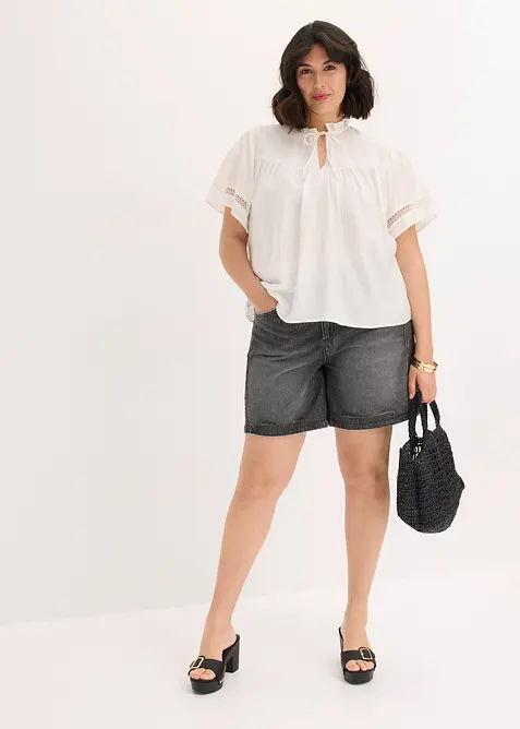 Kortermet bluse med innfelte blonder, bonprix