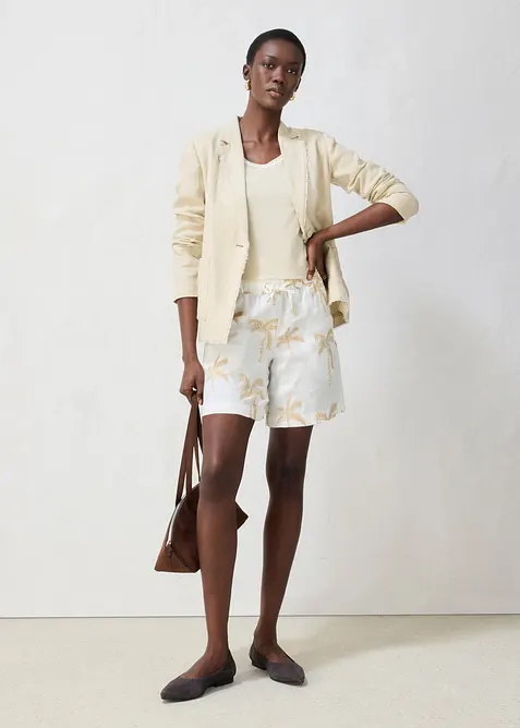 Linshorts med broderier, bonprix