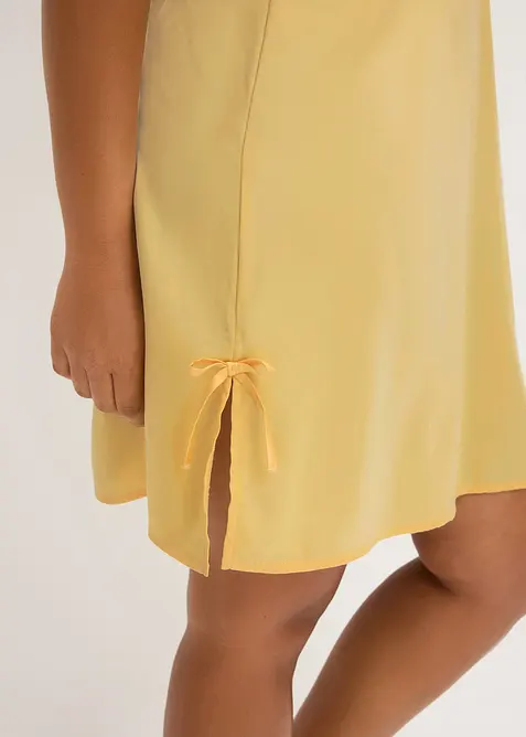 Neglisj&eacute; i sateng med nydelig broderi, bonprix