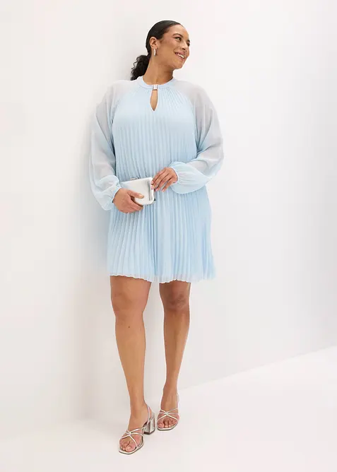 Minikjole i lett chiffon med pliss&eacute;folder, bonprix