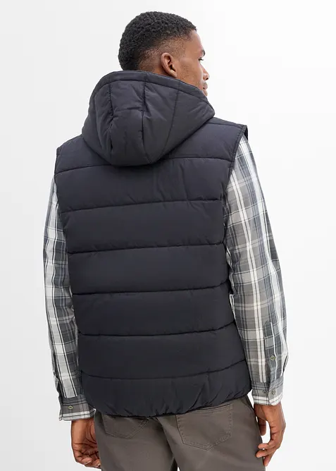 Vattert vest med hette og detaljer i imitert skinn, bonprix