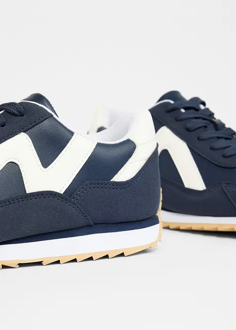 Sneakers med profilert s&aring;le, bonprix