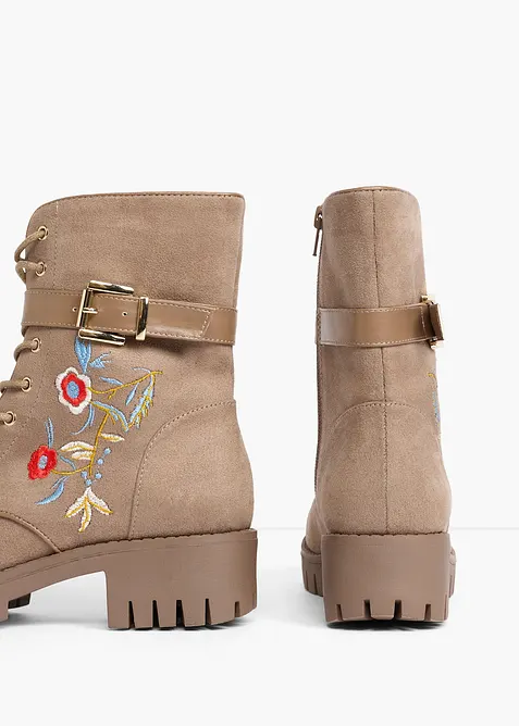 Sn&oslash;reboots med broderier, bonprix