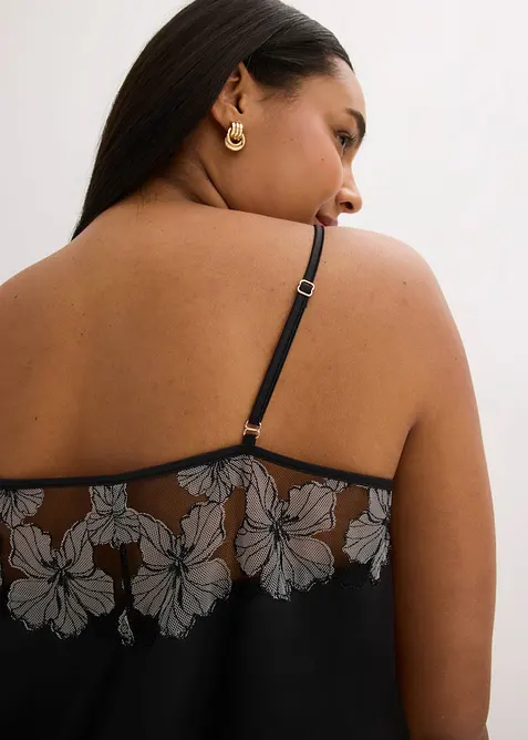 Neglisj&eacute; i sateng med nydelig broderi, bonprix