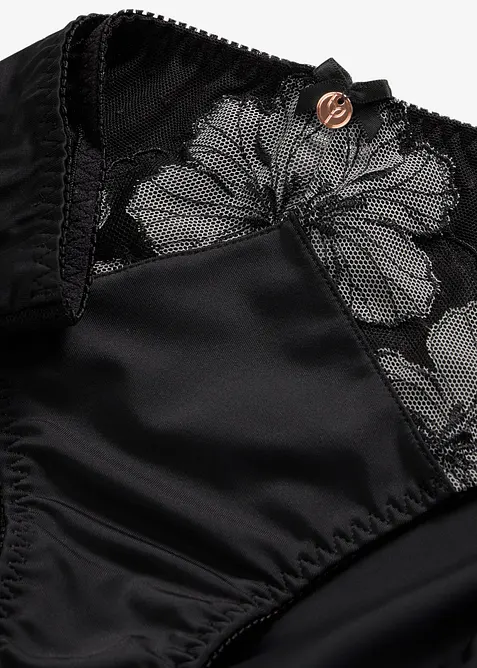 Truse med nydelig broderi, bonprix