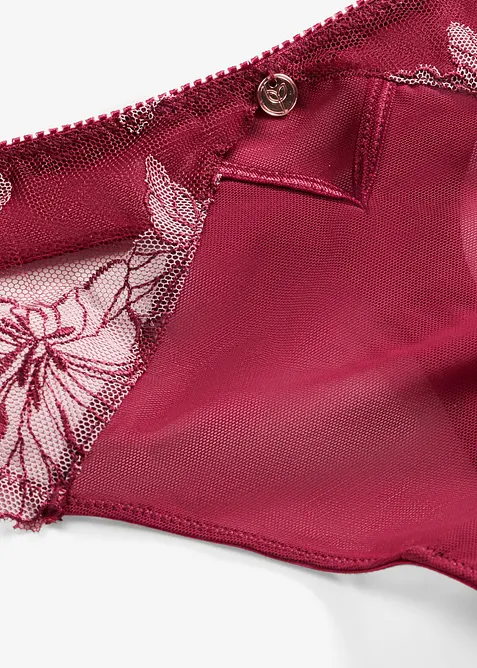 Stringtruse med nydelig broderi, bonprix