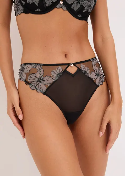 Stringtruse med nydelig broderi, bonprix