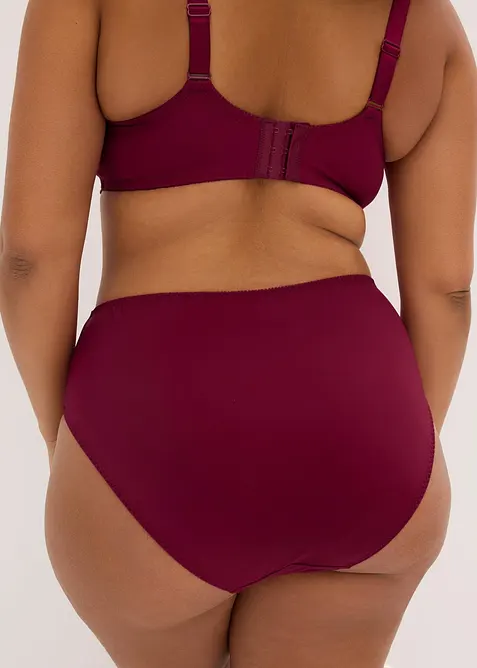 High waist truse med nydelig broderi, bonprix