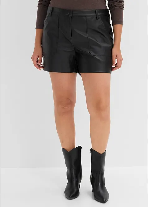 Kort shorts i imitert skinn, bonprix
