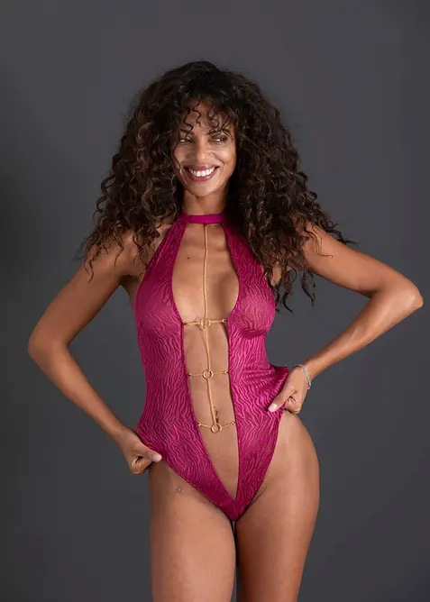 Stringbody med avtagbar kjedepynt, bonprix
