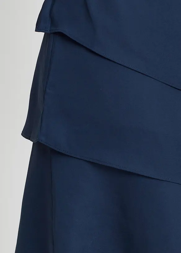 Minikjole i lag-på-lag look med dekorativt tilbehør, bonprix