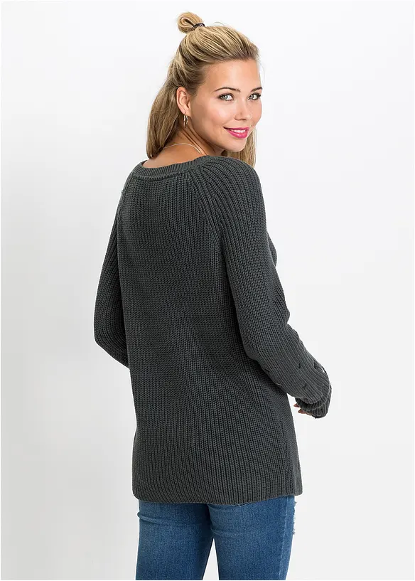 Genser med broderi, bonprix