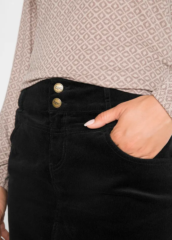 Cord-skj&oslash;rt med stretch, bonprix