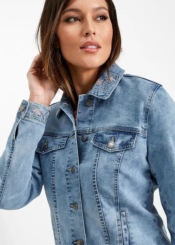Jeansjakke med broderi, bonprix