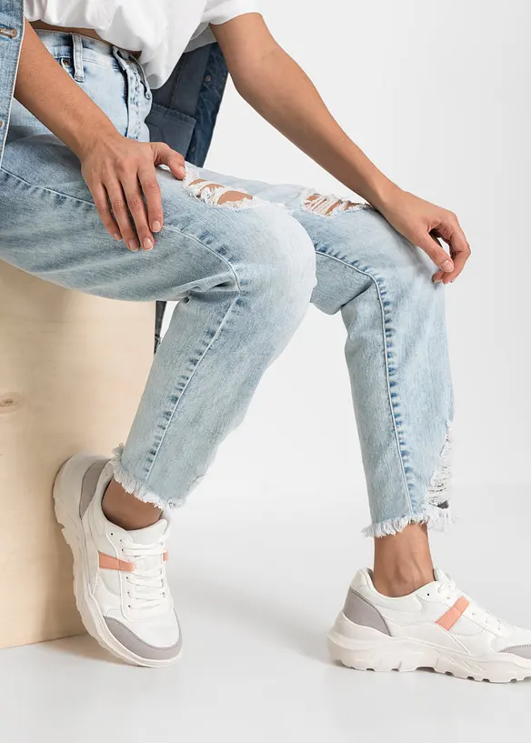 High Waist-mom-jeans med destroyed-effekt, bonprix