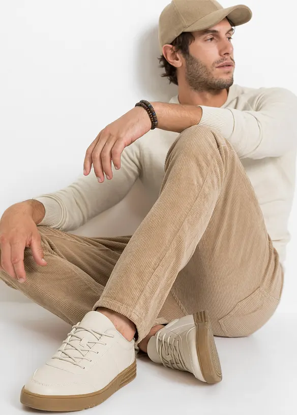 Slim Fit-kordfløyelsbukse med stretch og komfortsnitt, bonprix