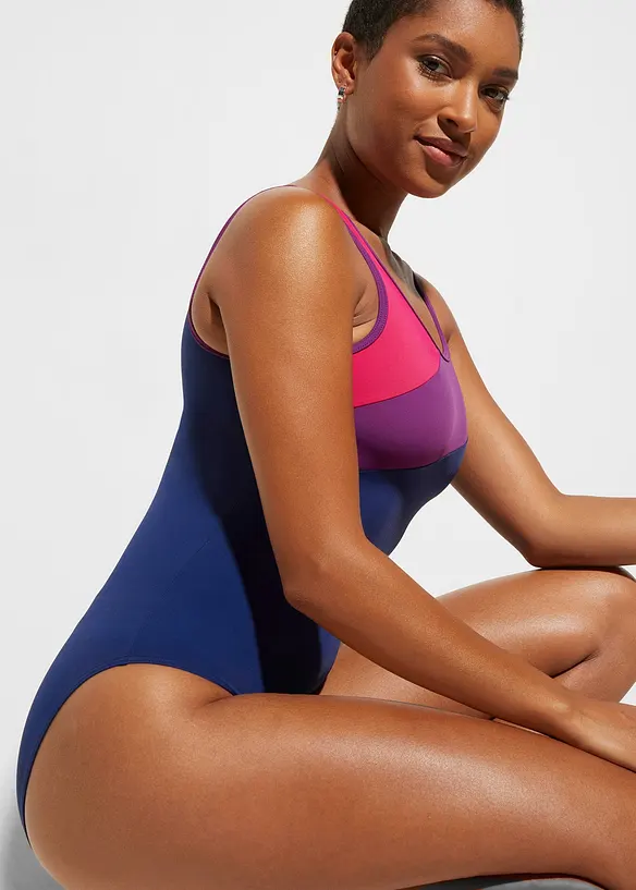 Sporty, hurtigt&oslash;rkende badedrakt med innfellinger i kontrastfarge, bonprix