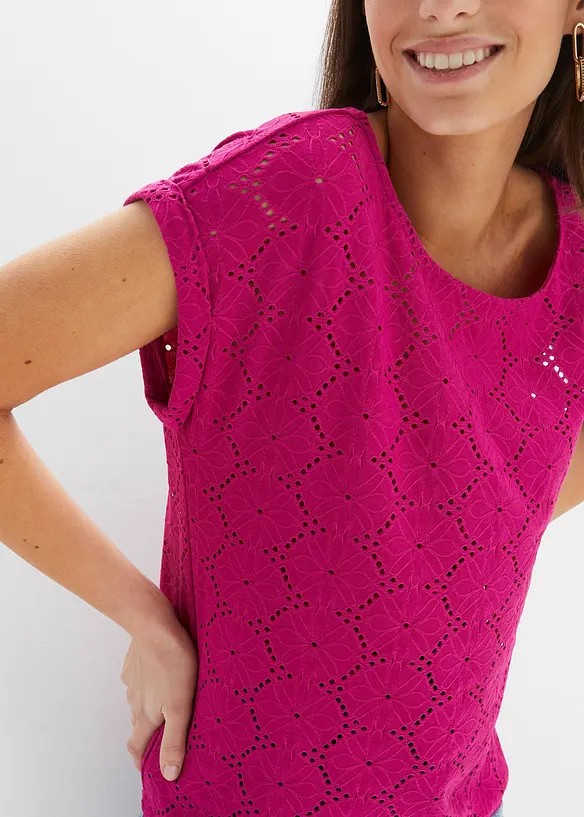 Topp med hullbroderi, bonprix