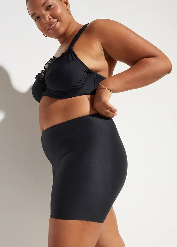 Shape-bikinitruse i sykkelbukse-modell, lett formende, bonprix