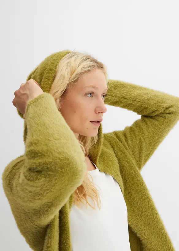 Strikket kåpe i mykt fjærgarn, bonprix