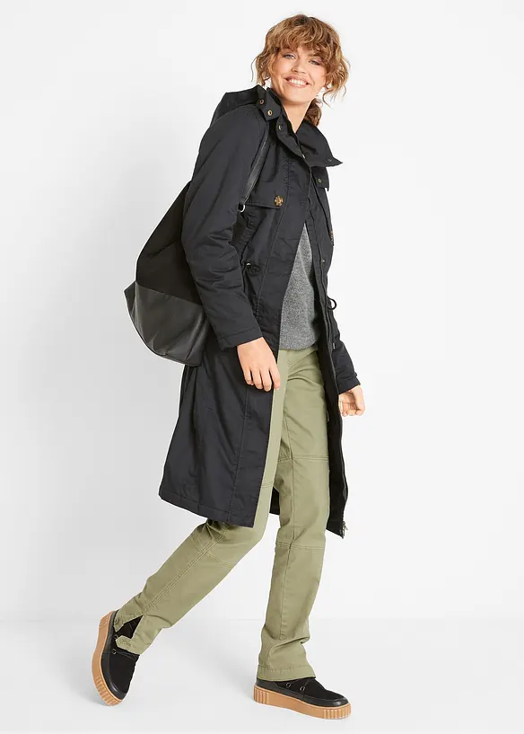 Lang trenchcoat med hette, innsvinget, lett f&ocirc;ret, bonprix