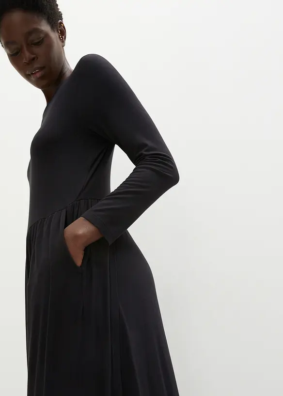 Trenings-jumpsuit av lett viskose, bonprix