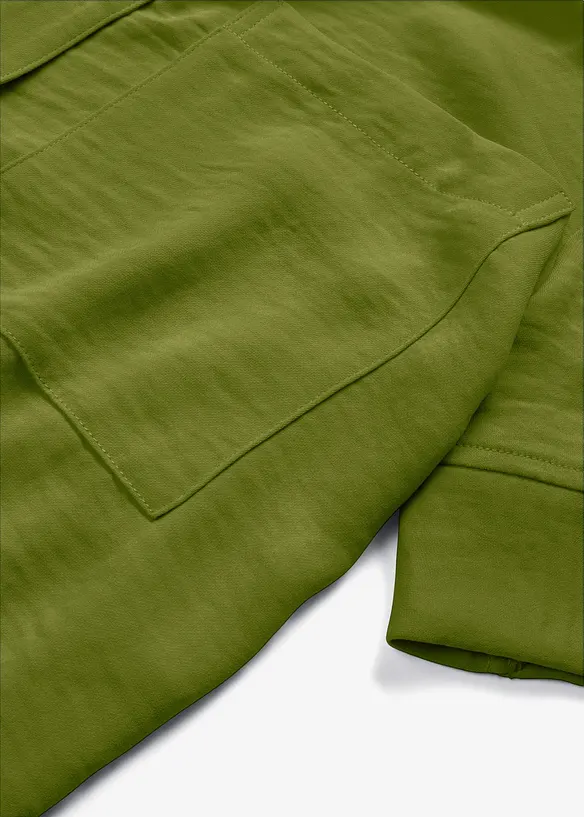 Kortermet bluse med brystlomme, bonprix