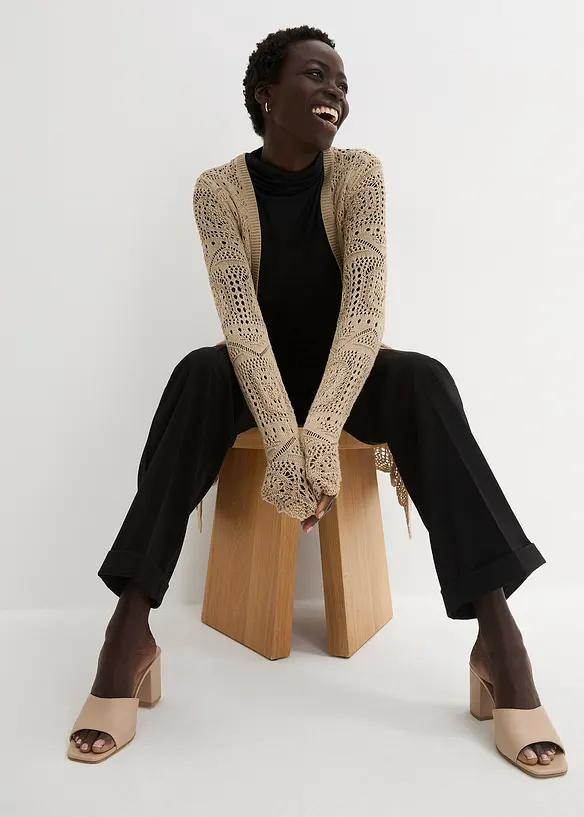 Lang strikkejakke med hullm&oslash;nster, bonprix