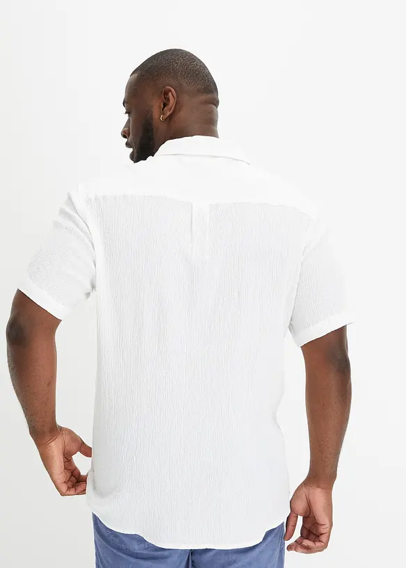 Kortermet crinkle skjorte i 100% bomull, bonprix