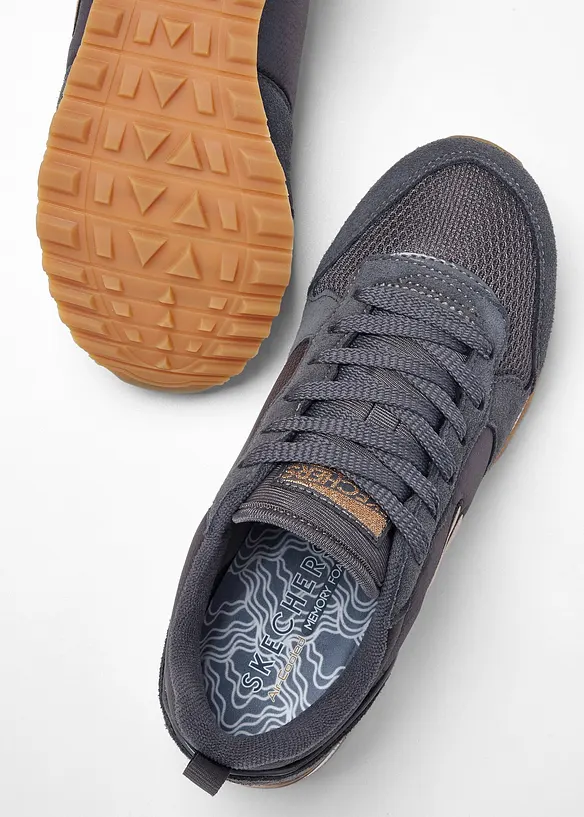 Sneakers med memoryskum fra Skechers, Skechers