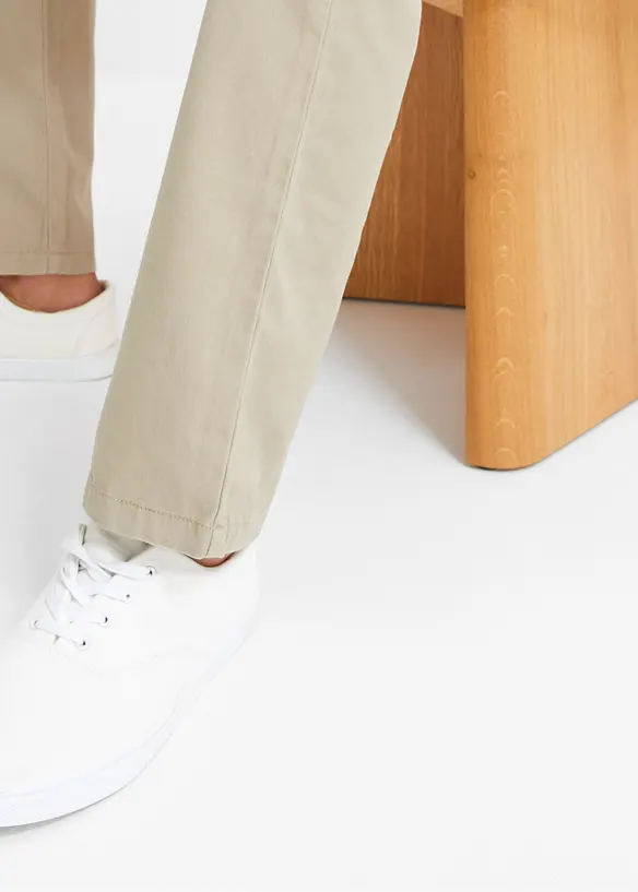 Chinos i ren bomull og Regular Fit-modell, Straight, bonprix