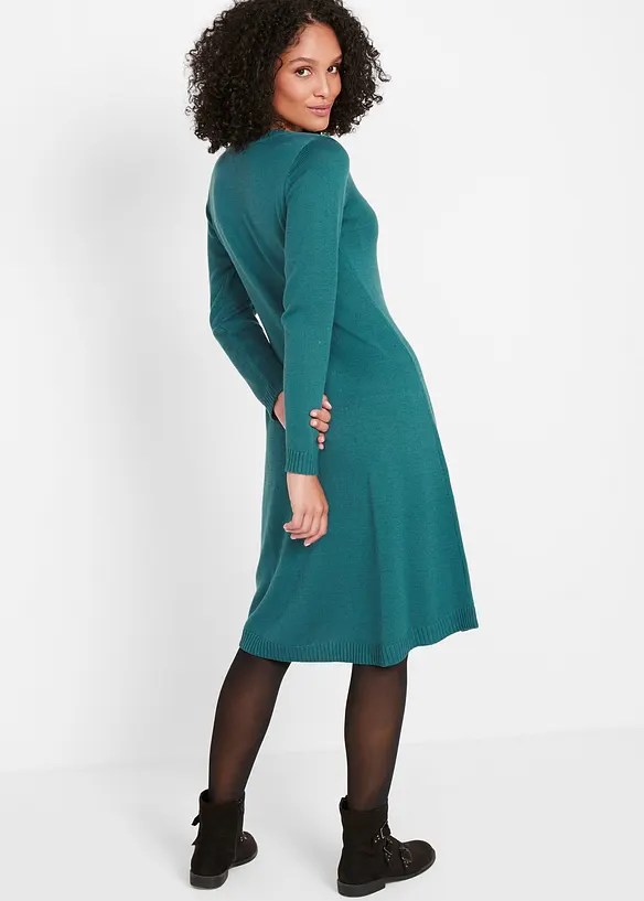 Strikkekjole i utsvingt modell, bonprix