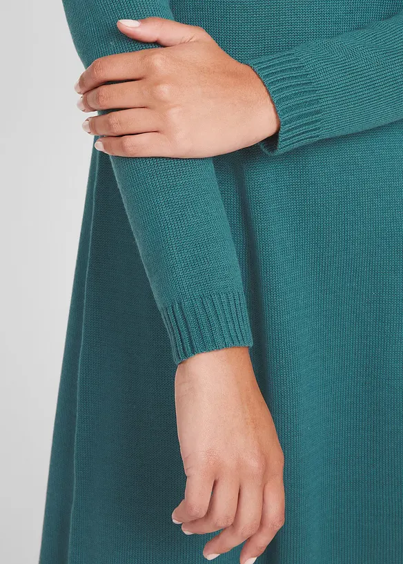 Strikkekjole i utsvingt modell, bonprix